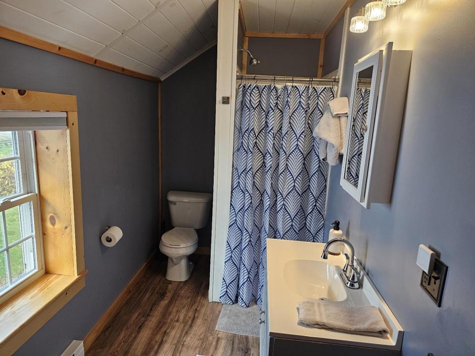 Magurk - bathroom full