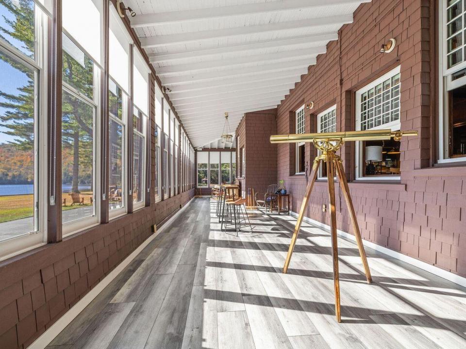 W14-NY0592-026 W14-NY0592-026