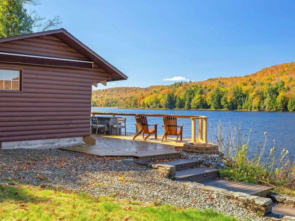 W32-NY0592-044 W32-NY0592-044