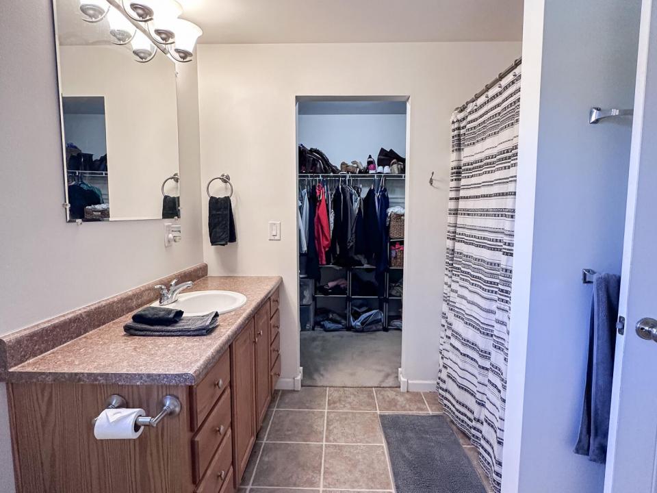 Primary Bathroom & Walk In Closet