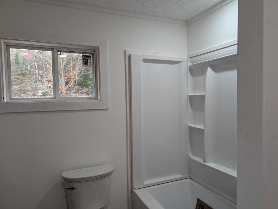 PXL_20260415_210052291