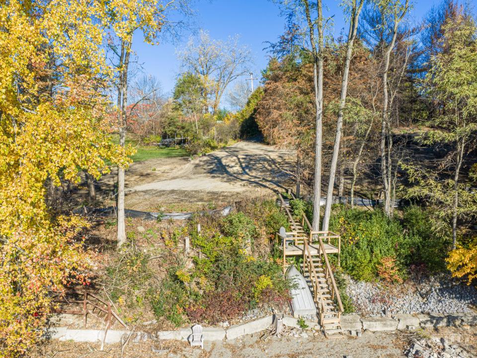 22 24 Hedge Row Crown Point Lot-6