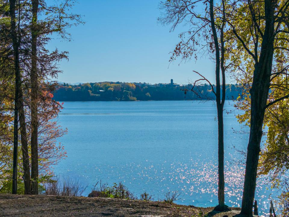 22 24 Hedge Row Crown Point Lot-14