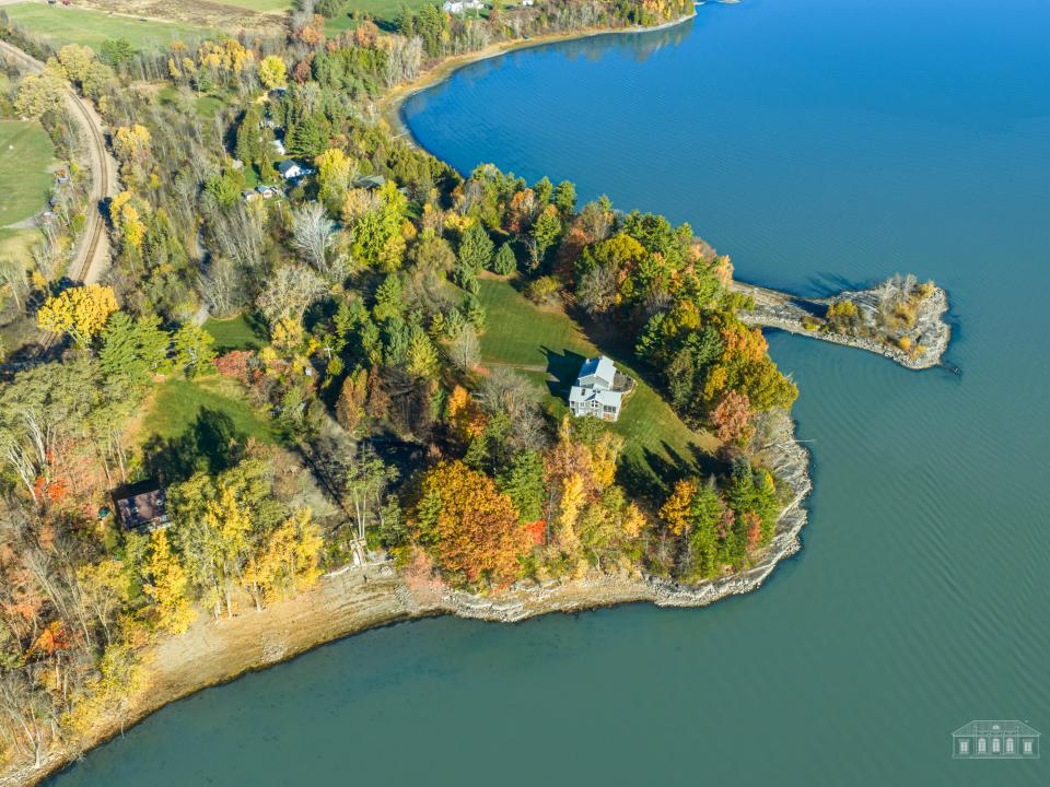 22 24 Hedge Row Crown Point Lot-30