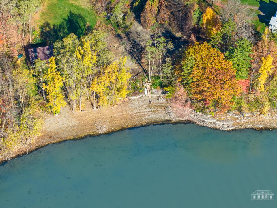 22 24 Hedge Row Crown Point Lot-31