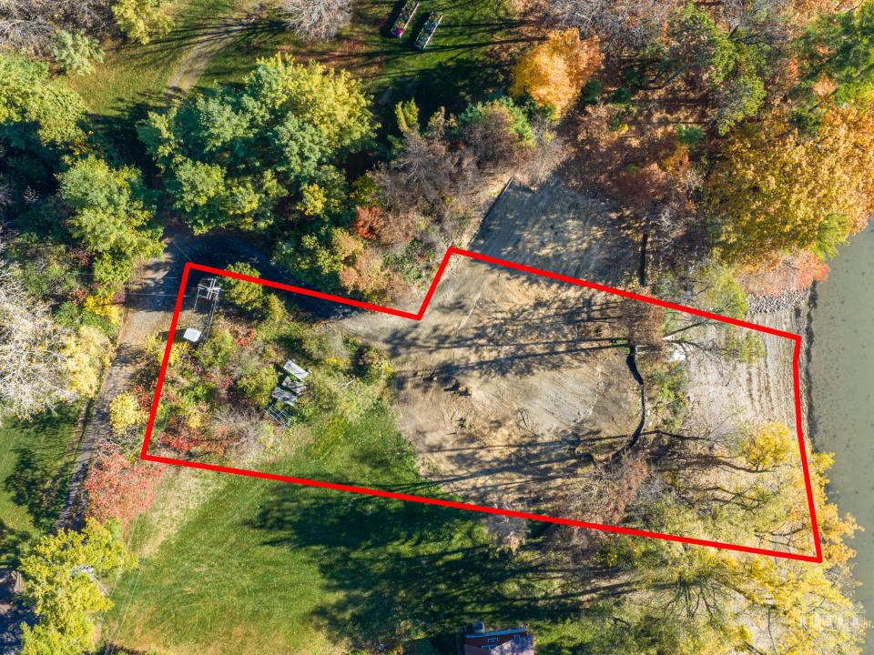 22 24 Hedge Row Crown Point Lot-34