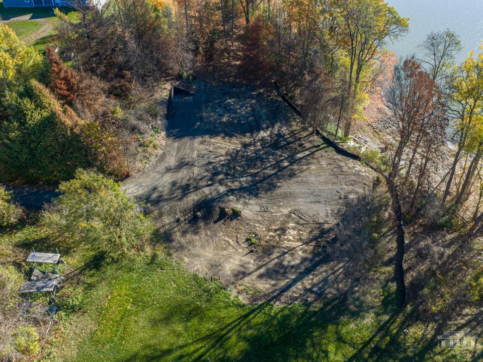 22 24 Hedge Row Crown Point Lot-38