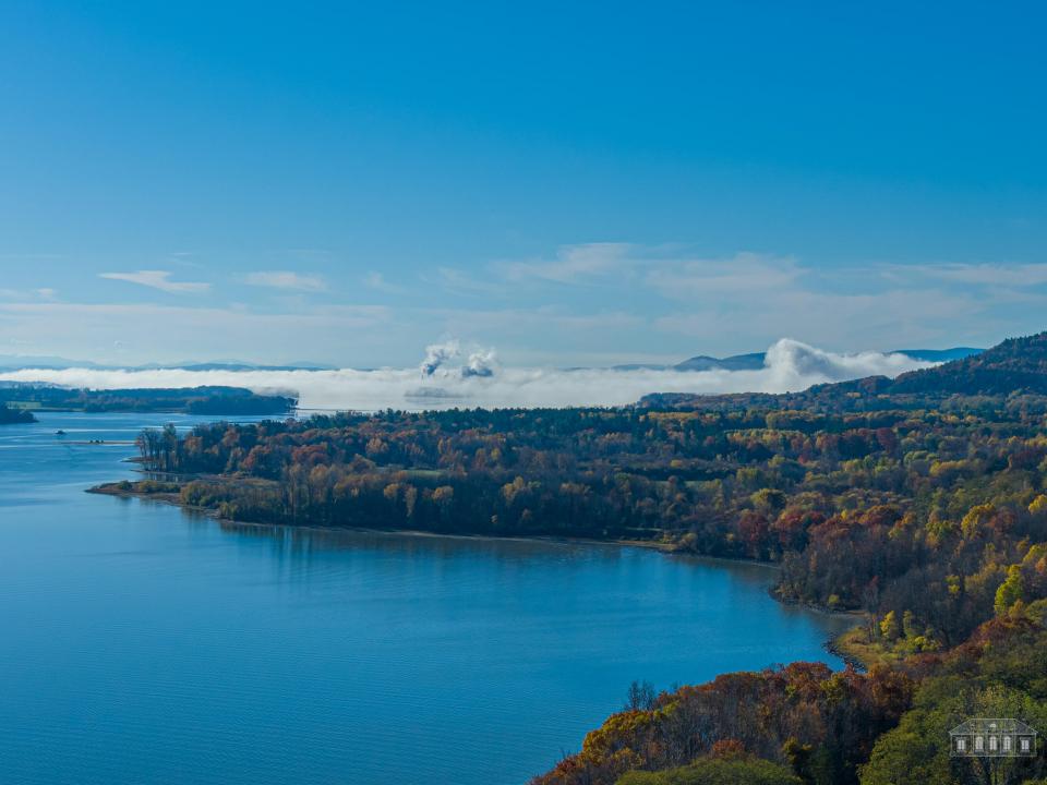 22 24 Hedge Row Crown Point Lot-60