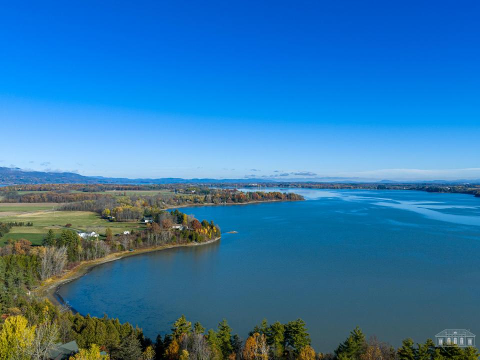 22 24 Hedge Row Crown Point Lot-61