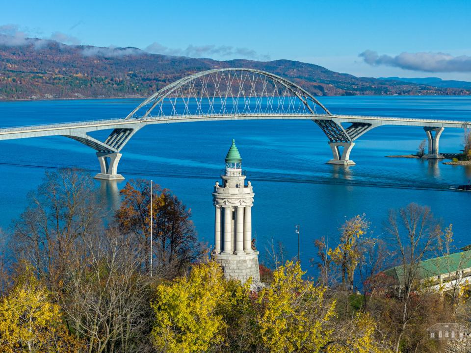 22 24 Hedge Row Crown Point Lot-64