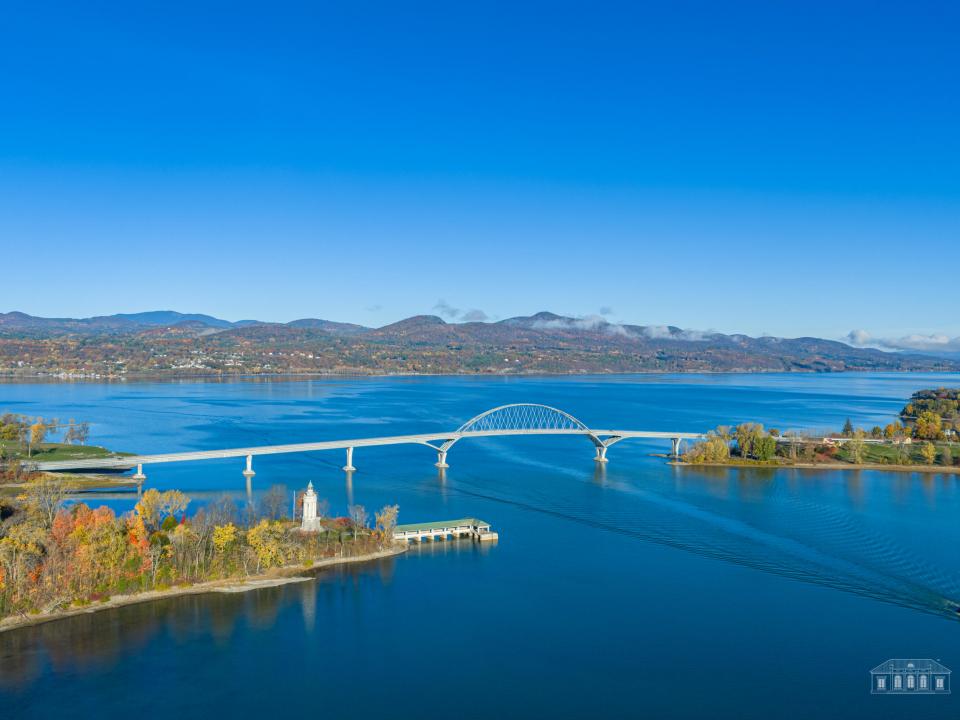 22 24 Hedge Row Crown Point Lot-68