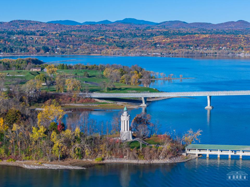 22 24 Hedge Row Crown Point Lot-71