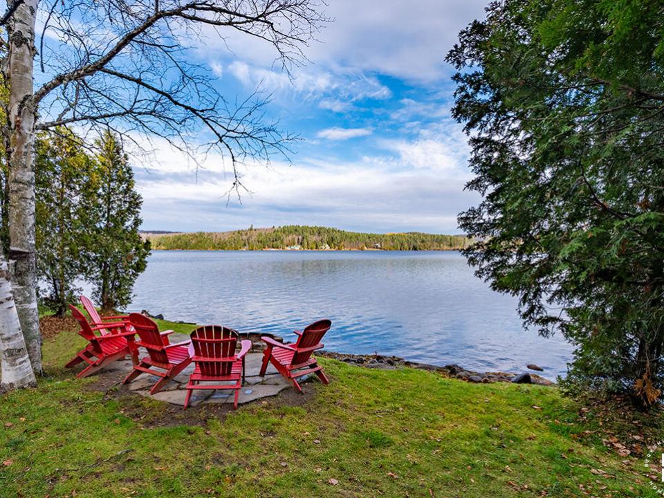 ColbyCabins_Bear_Firepit