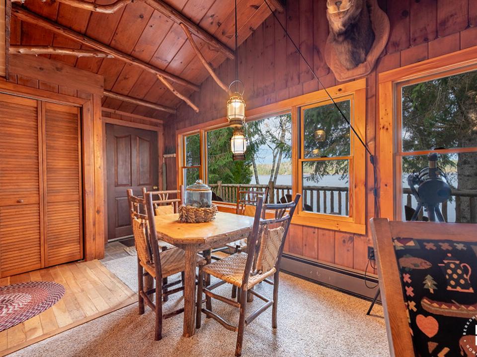 ColbyCabins_Moose_DR