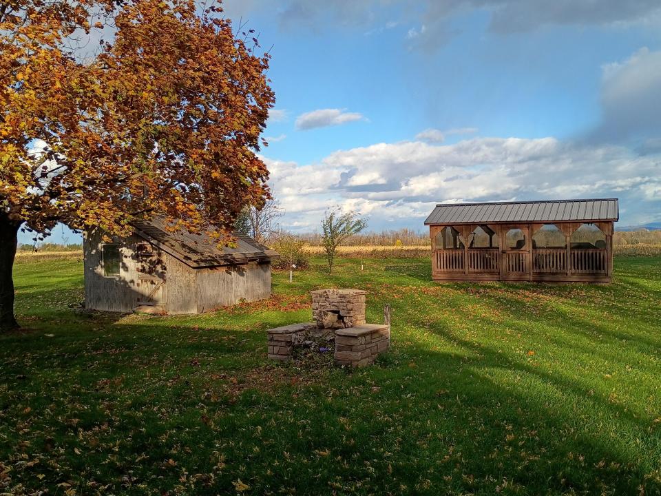 2428 Rte. 22 gazebo, mountains and shed