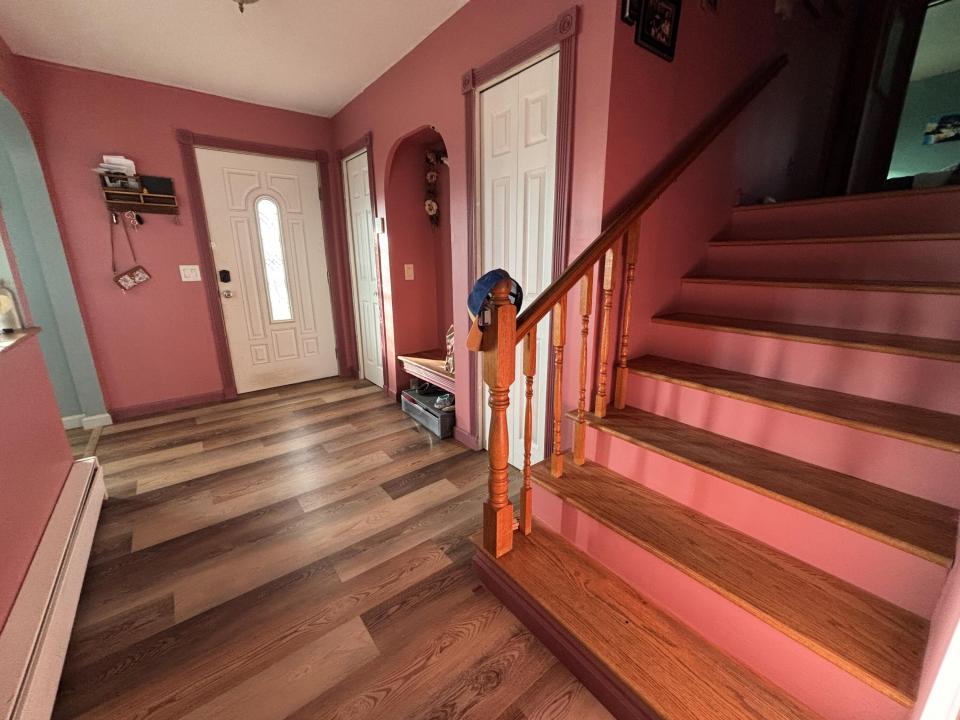 2428 Rte. 22 entry hall 2