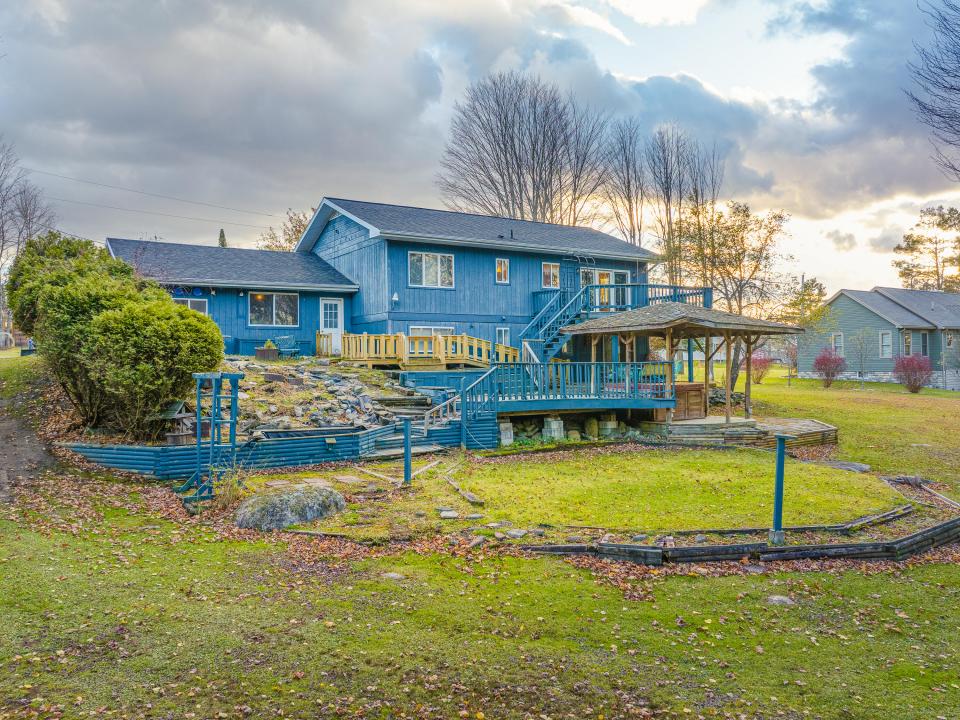 15 East Rounds St-11