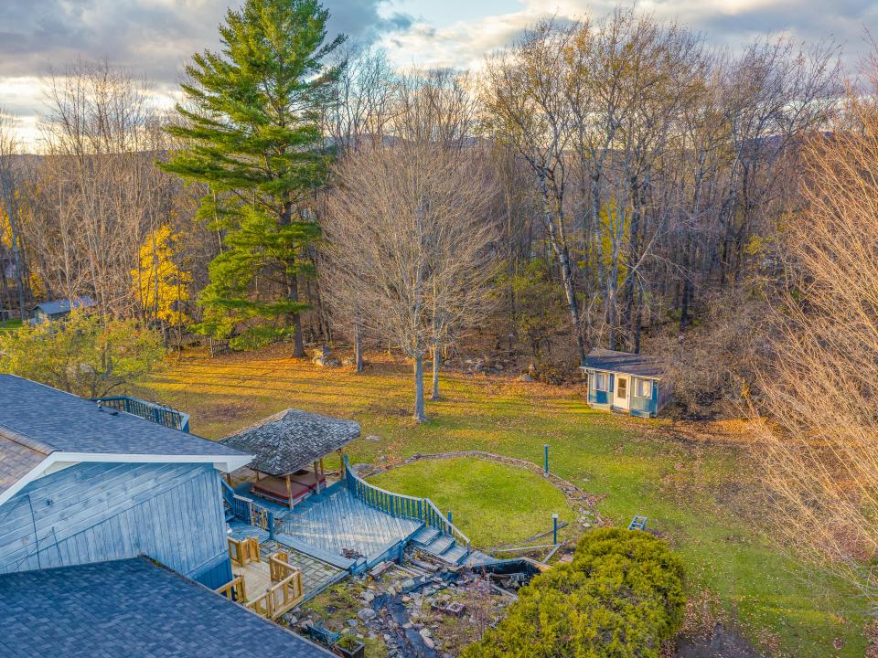 15 East Rounds St-15