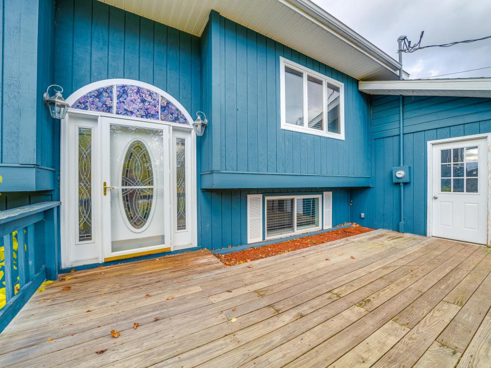 15 East Rounds St-19