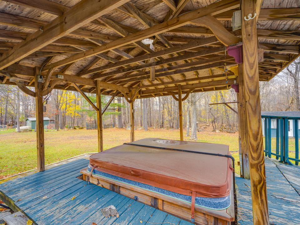 15 East Rounds St-25