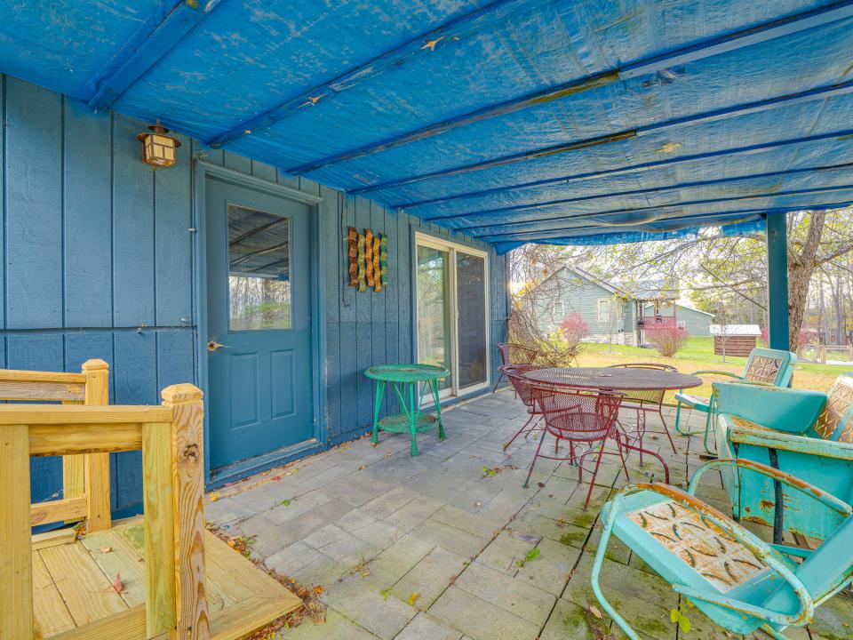 15 East Rounds St-26