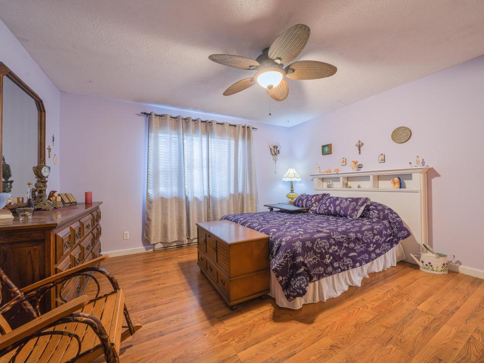 15 East Rounds St-46