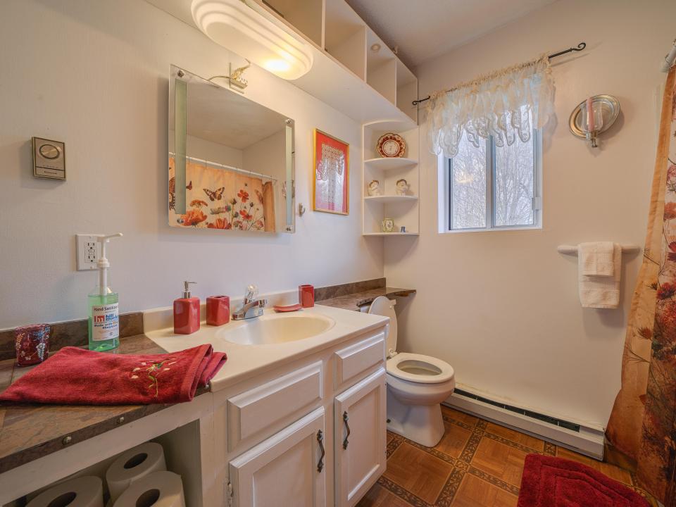 15 East Rounds St-49