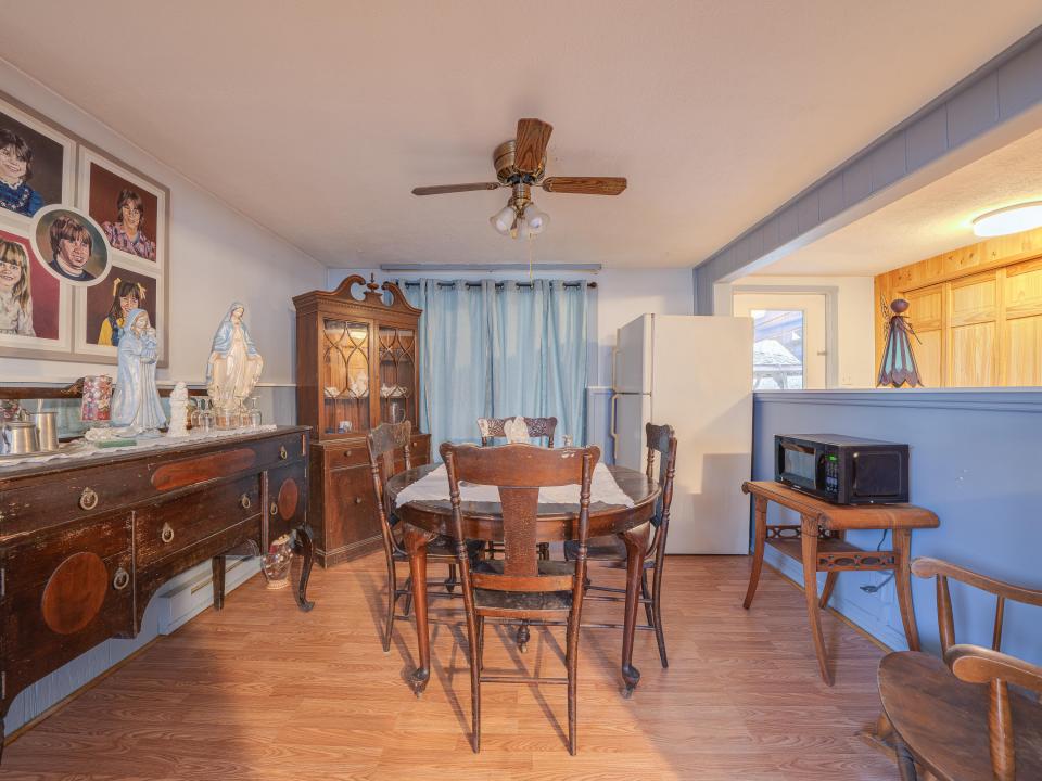 15 East Rounds St-59