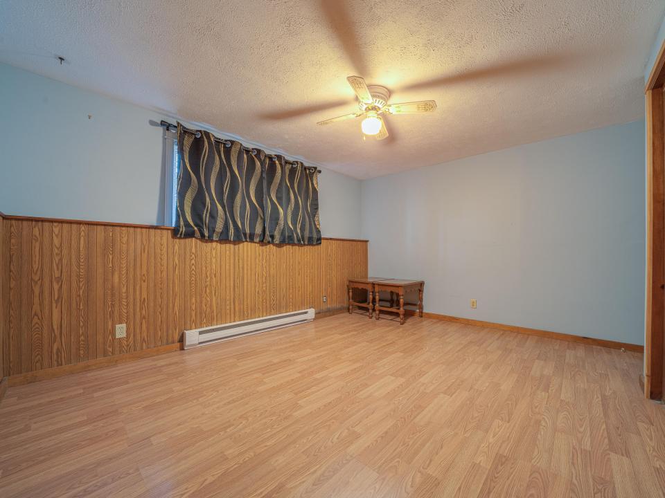 15 East Rounds St-64