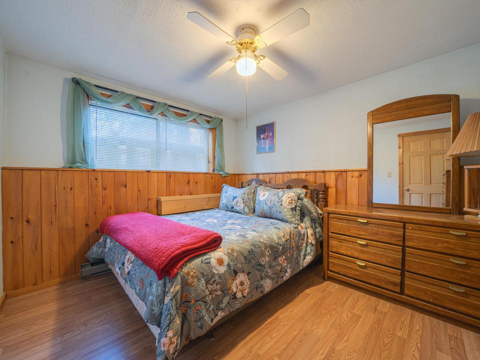 15 East Rounds St-70