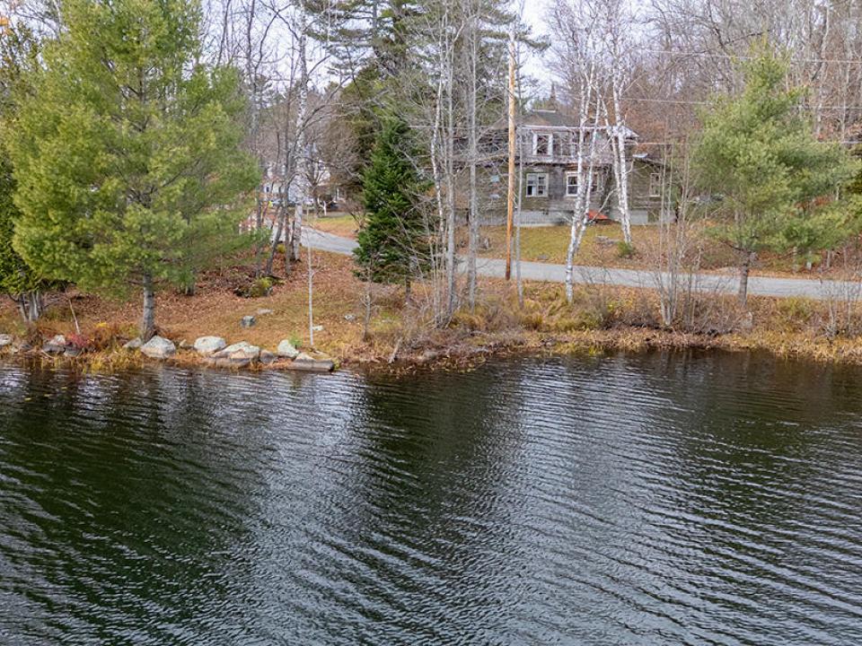 SaranacLakeHomeOnForestHillAve_A_Exterio