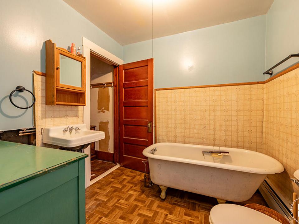 SaranacLakeHomeOnForestHillAve_Apartment