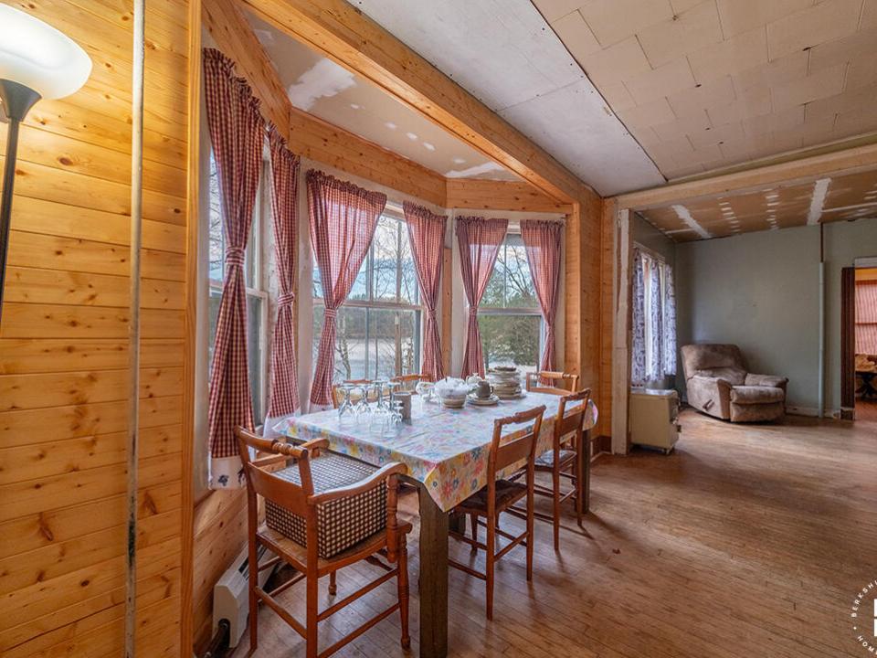 SaranacLakeHomeOnForestHillAve_MH_DR_L