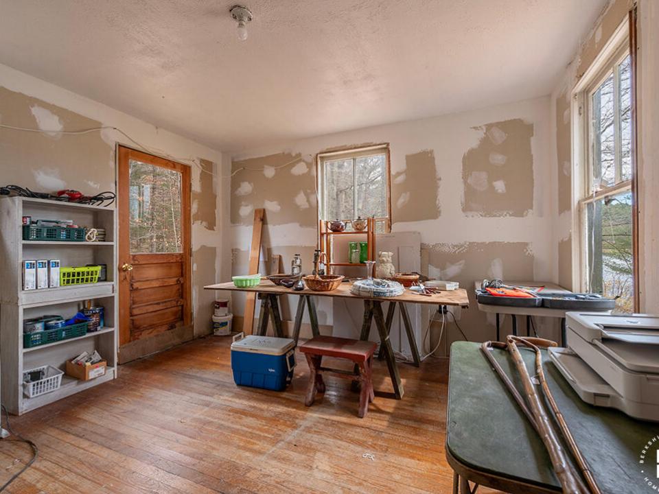 SaranacLakeHomeOnForestHillAve_MH_Storag