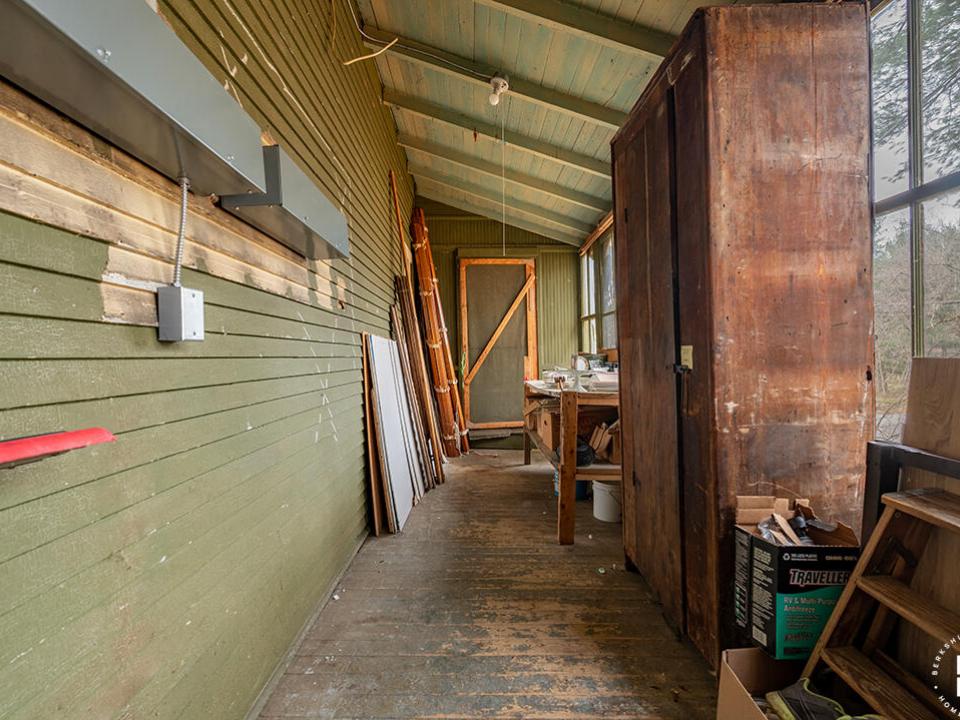 SaranacLakeHomeOnForestHillAve_MH_Sunpor