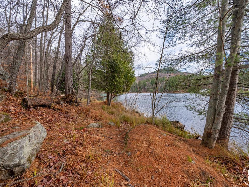 SaranacLakeHomeOnForestHillAve_PS_Trail_