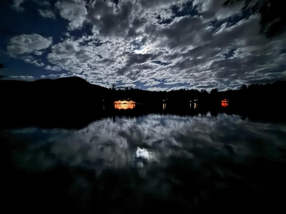 Nighttime_MoodyPond_R
