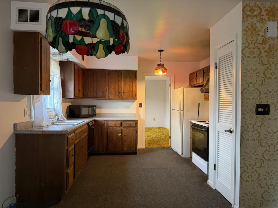 74 Cogan Ave kitchen