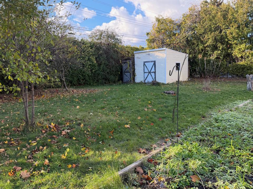 74 Cogan Ave Yard