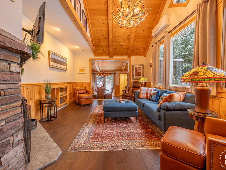 LakePlacidCottageOnChipmunk_LR_To_DR