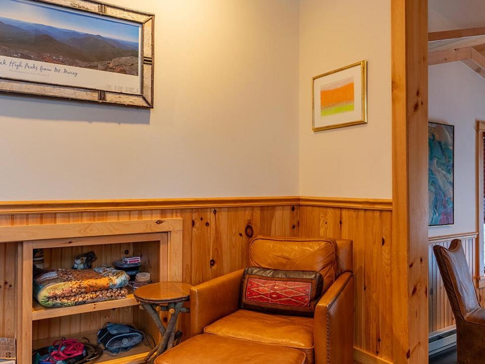 LakePlacidCottageOnChipmunk_LR_Chair