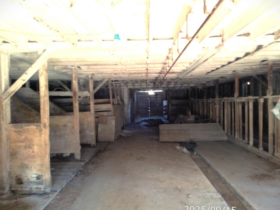Barn Lower Level3