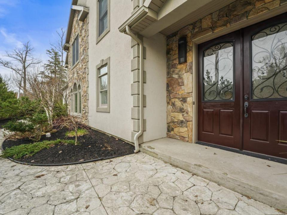 2085 Weast Road (64)