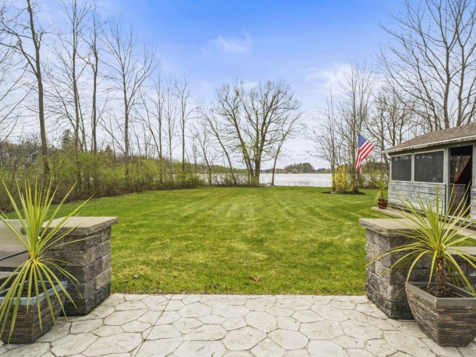 2085 Weast Road (70)