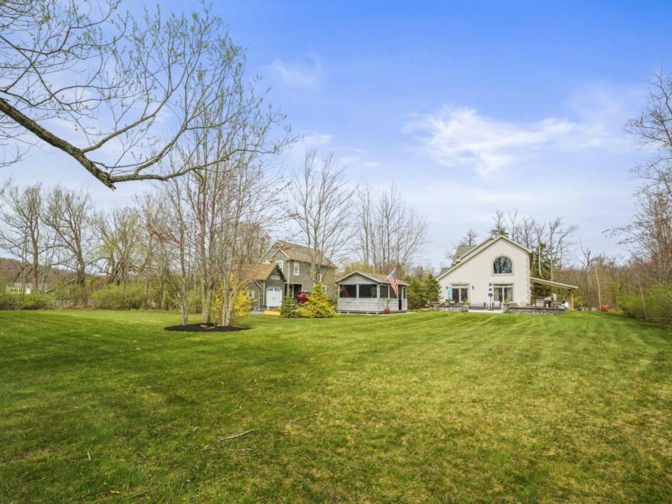 2085 Weast Road (72)