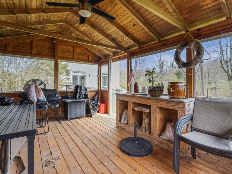 2085 Weast Road (75)