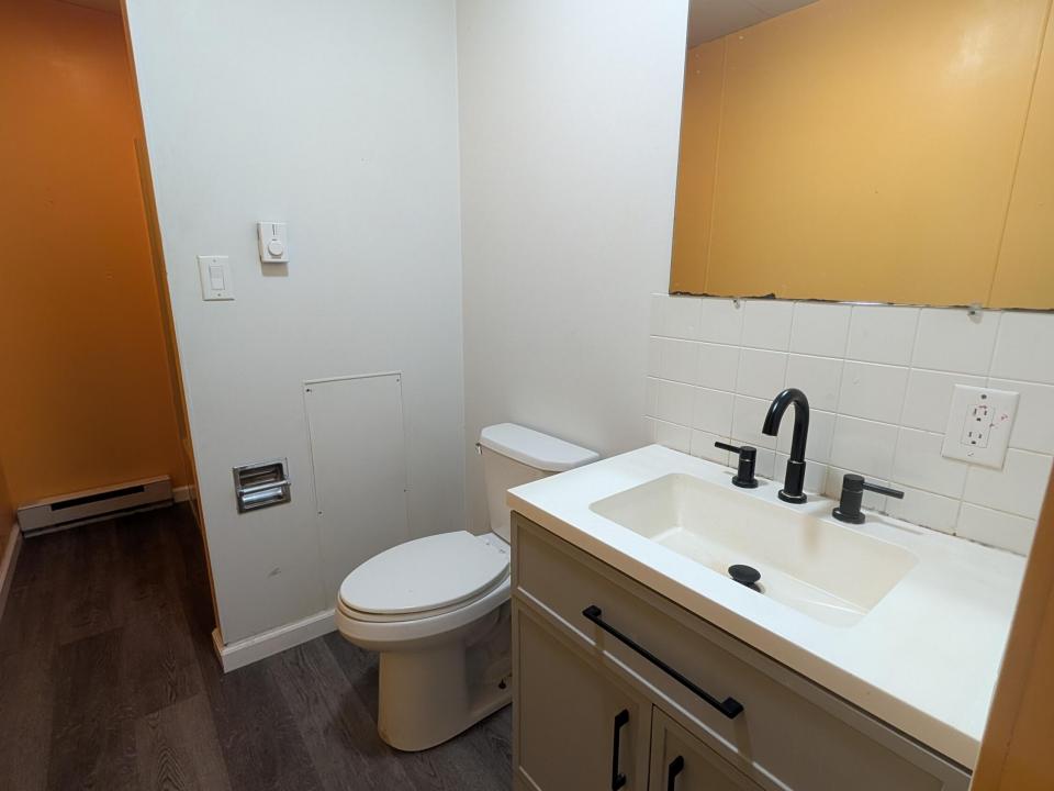 lzBasement Full Bath