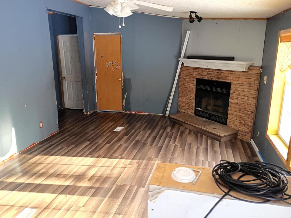 1624 County Route 10 family room