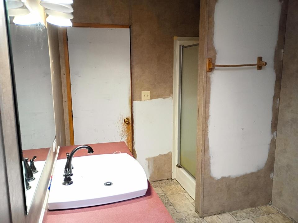 1624 County Route 10 primary bath 2