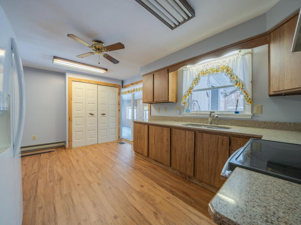 80 Sunset Ave-55